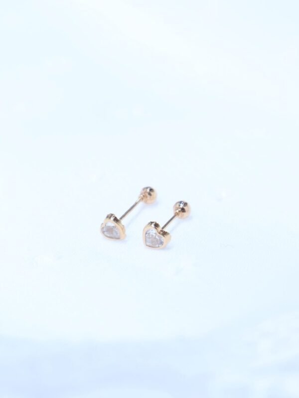 Arete Corazon Circon Blanco - Borde de Oro 18k