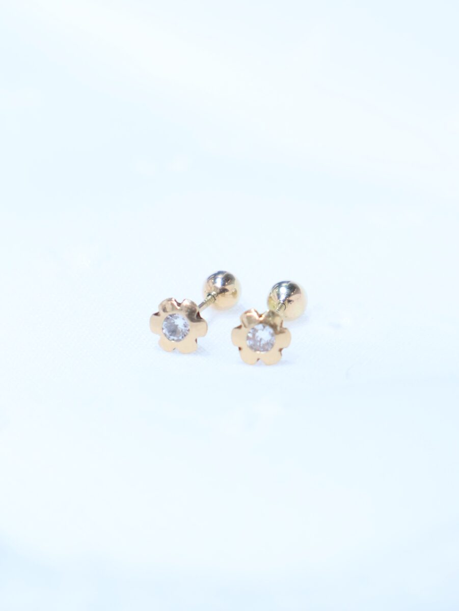 Arete Abridor 18k Florcita con Circon Blanco