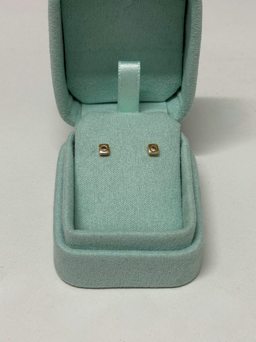 Arete Cuadrado con Circón - Blanco - Imagen 2